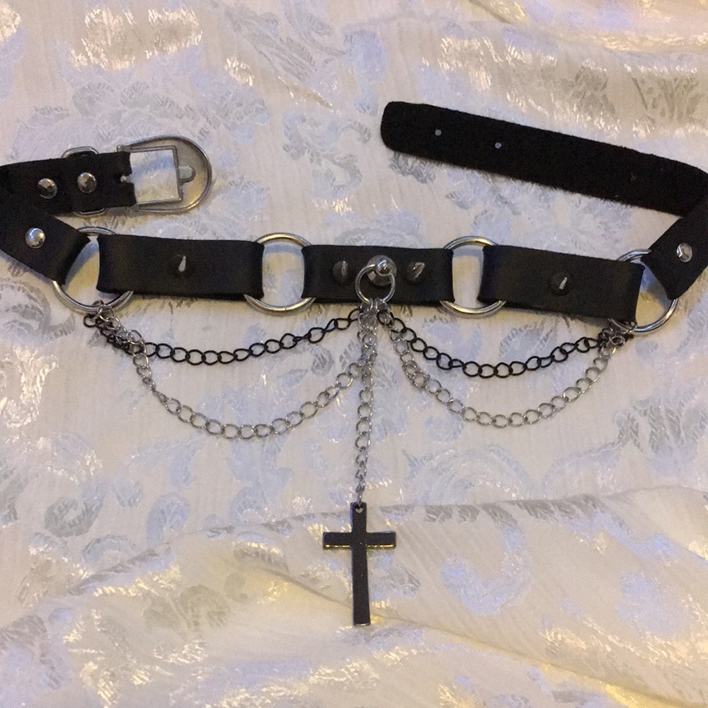 Black leather choker